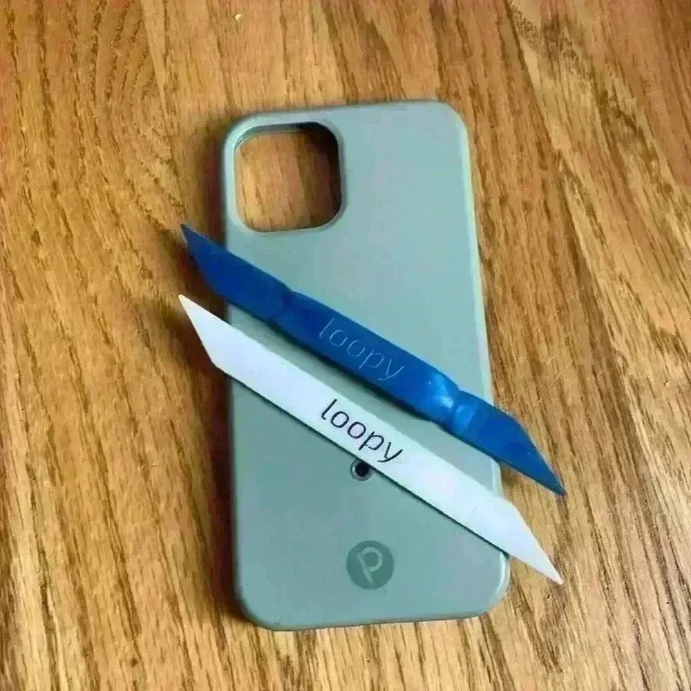 Out of stock!  Sage green Loopy case with *1 white loop*!